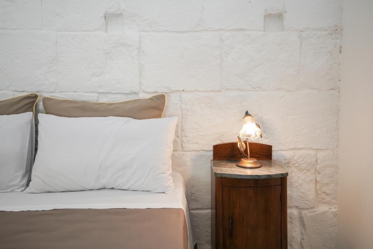 Casa Frea Dimora Storica Bed & Breakfast Мартано Екстериор снимка