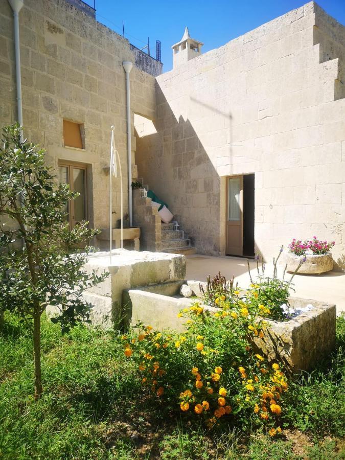 Casa Frea Dimora Storica Bed & Breakfast Мартано Екстериор снимка