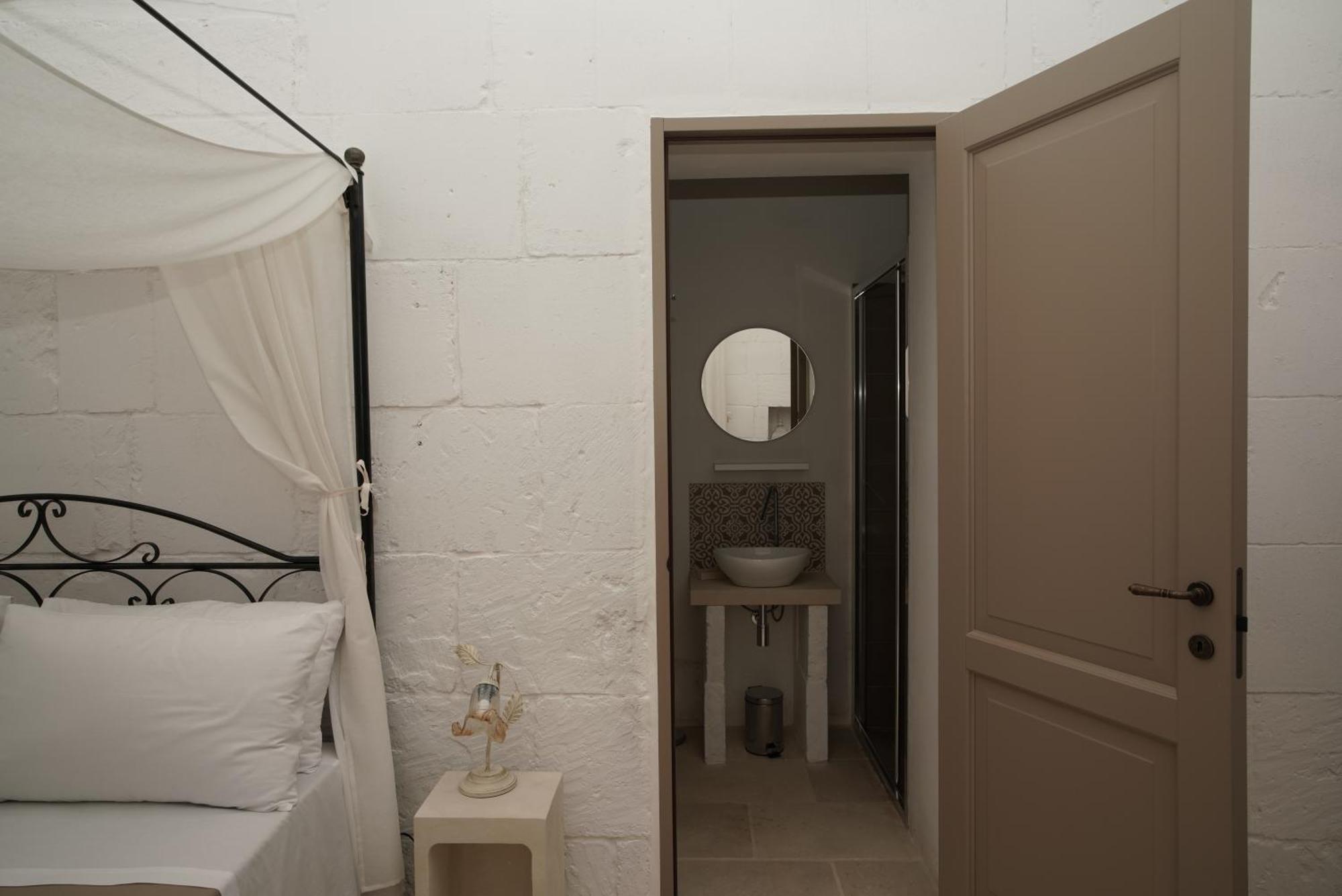 Casa Frea Dimora Storica Bed & Breakfast Мартано Екстериор снимка
